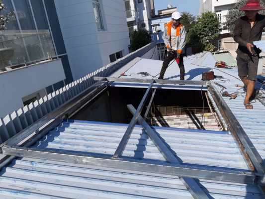 Dịch vụ làm mái tôn tại quận 2
