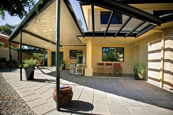 Làm mái poly tại Quận 1