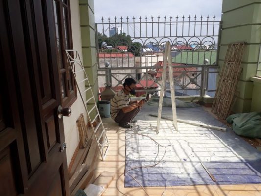 Thợ sơn sửa cửa sắt tại Quận 3 