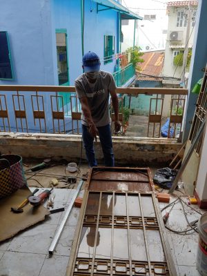 Thợ sơn sửa cửa sắt giá rẻ tại Quận 3