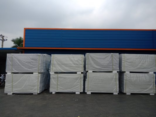 Thợ làm vách panel tại Hóc Môn