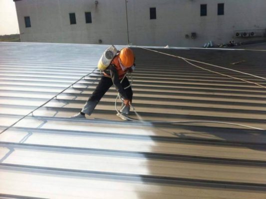 Sơn chống nóng mái tôn tại Tân Phú